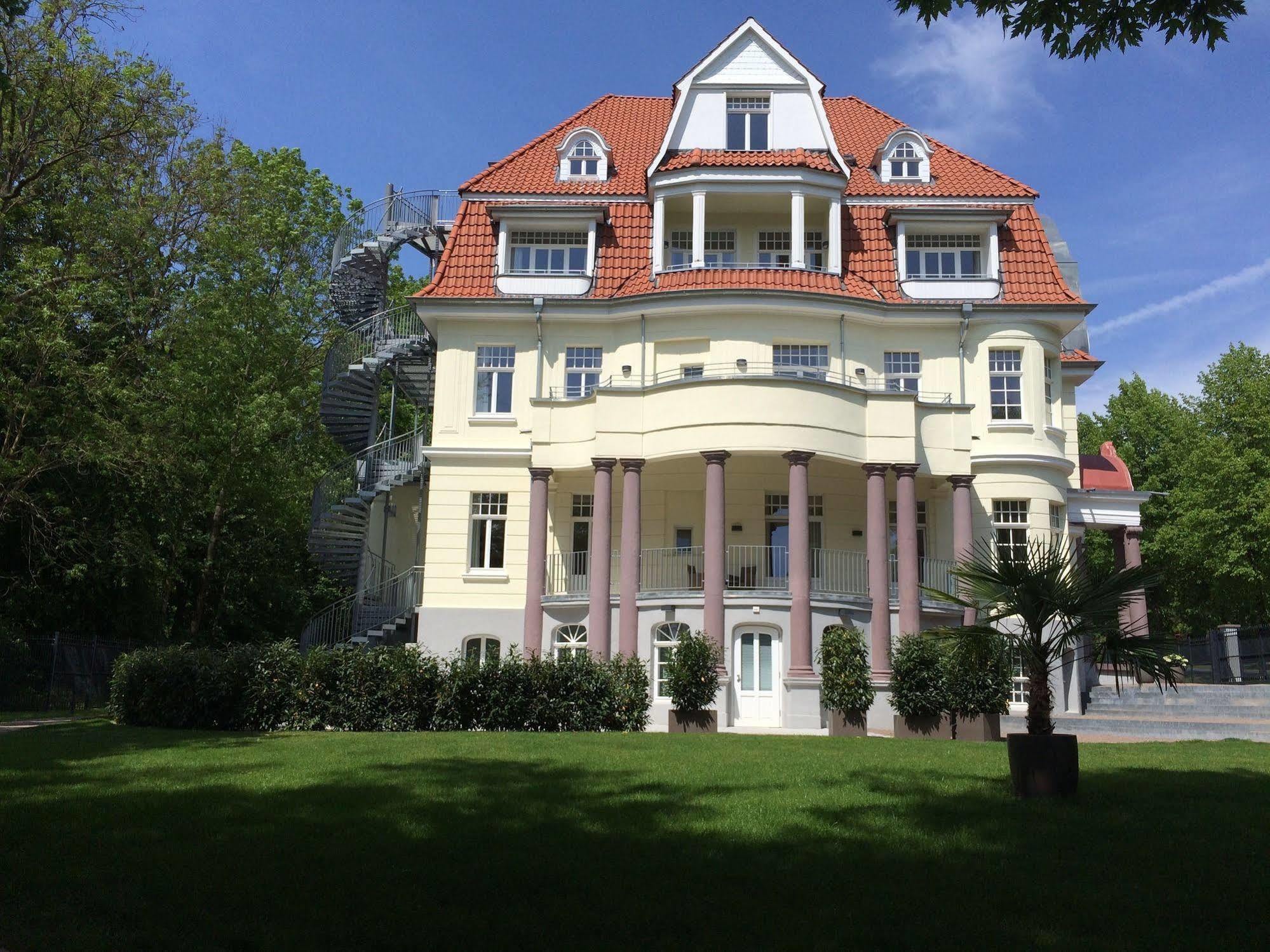 Appartements Am Kurpark Bad Pyrmont Exteriér fotografie