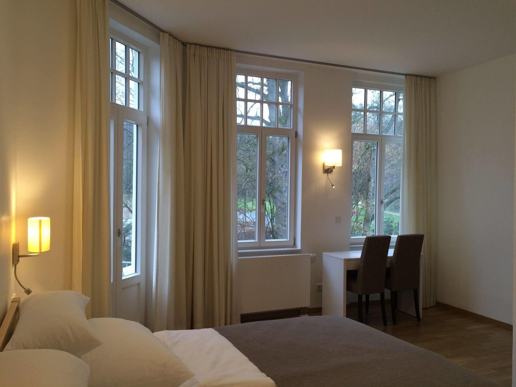 Appartements Am Kurpark Bad Pyrmont Exteriér fotografie
